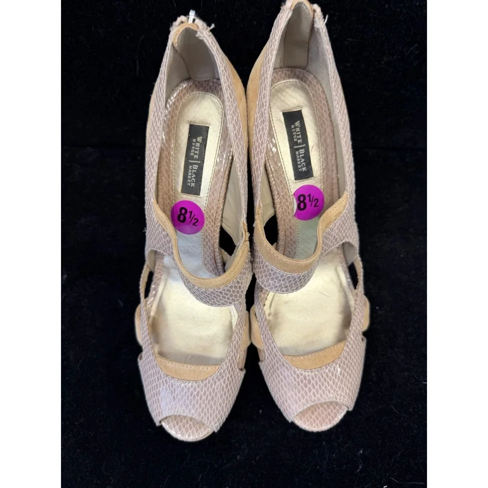 White House Black Market Snakeskin Suede Platform Peep Toe Heels Tan Size 8.5